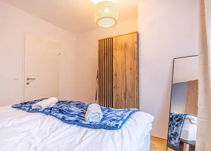 9-min To Center 1br &1lr With Balcony Apartmán *